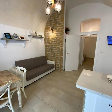 Semesterbostad Maison Louis *